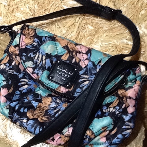 LU LU Sport Go-2 Bag - Picture 1 of 5